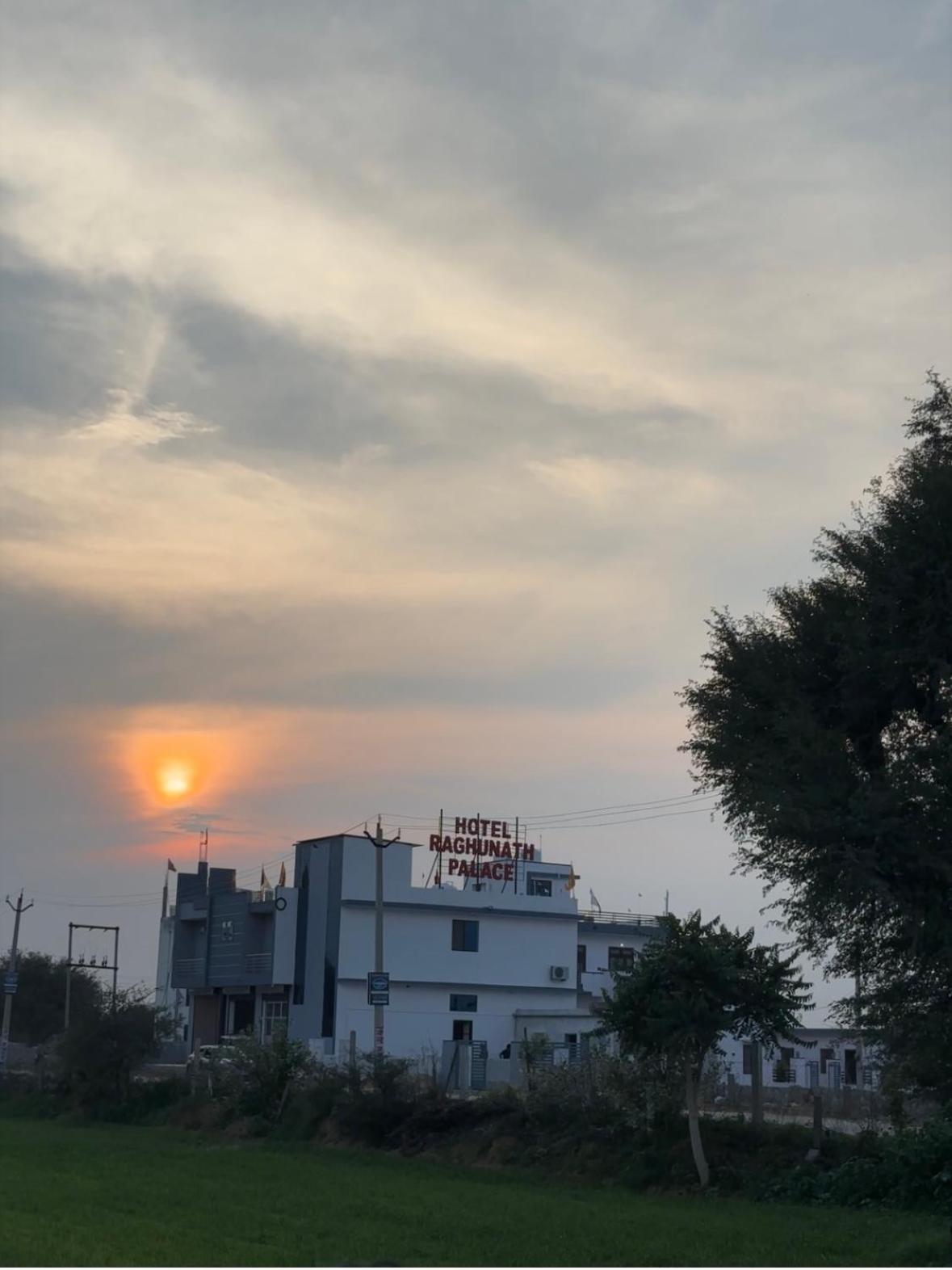 Hotel Raghunath Palace Khātu المظهر الخارجي الصورة